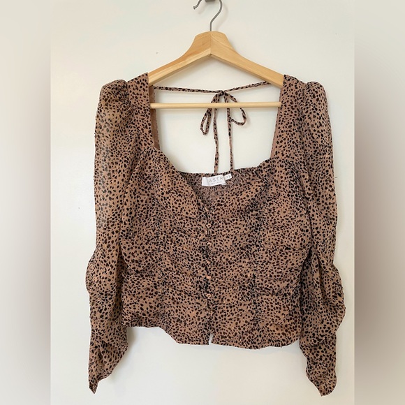 Astr The Label - Colima Ruched Animal Print Top - Picture 6 of 8
